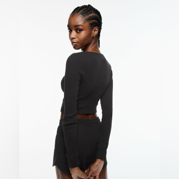 Aritzia TNA thermal scoopneck waffle crop top - Picture 6 of 8